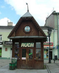 wikipedia commons Luczkowskiego_Square_in_Kiosk_RUCH